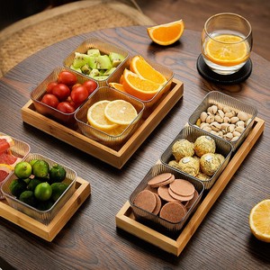 Plateau de service en bambou 23 Degrees North Latitude, 4 compartiments avec inserts métalliques pour fruits, collations et desserts - Product Image 1