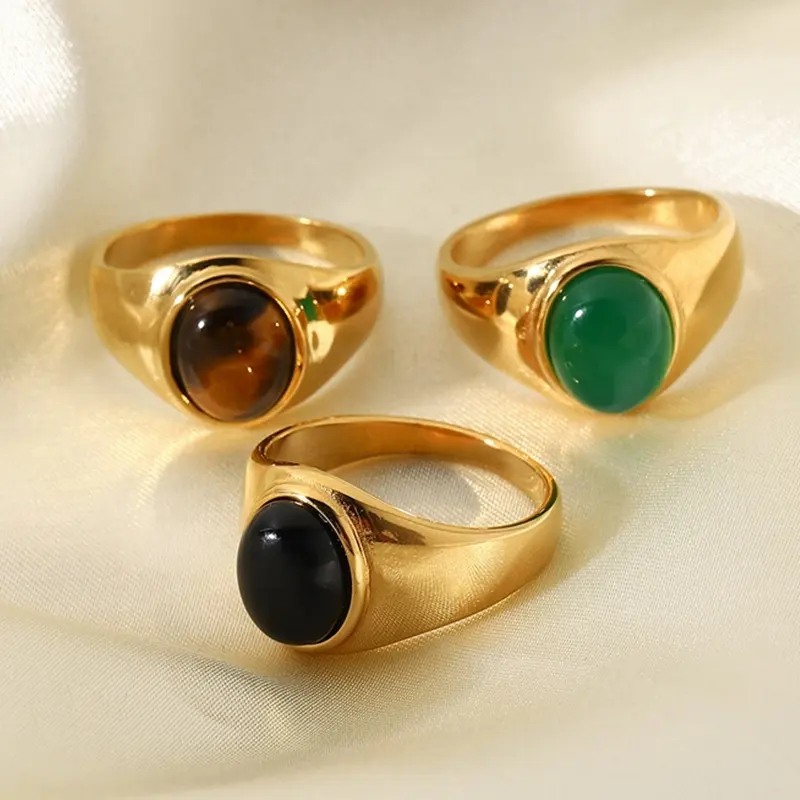 China 18k gold jade ring