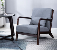 Fauteuil d'appoint italien en bois et cuir, chaise de salle à manger moderne, fauteuil vintage, chaise de designer pour salon, mobilier de café et de salon