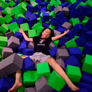 Grandi blocchi di schiuma poliuretanica colorati di alta qualità cubi di schiuma trampolino