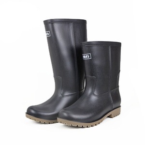 Botas de Lluvia de Alta Gama para Hombre Warrior 8128, Botas de Trabajo de PVC Impermeables y Antideslizantes para la Industria de la Construcción - Product Image 2