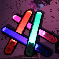 Bracelet lumineux à LED Bracelet fluorescent pour le Nouvel An Fournitures pour fêtes de mariage Concert Carnaval Accessoires de nuit Bracelet d'éclairage