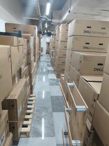 เซิร์ฟเวอร์แร็ค 7D96 ThinkSystem SR850 V3 SR860 V3 SR650 V3 ขนาด 2U 4U รองรับซีพียู Xeon Scalable 4 ซ็อกเก็ต 64 DDR5 DIMM 16TB รับประกัน 1 ปี - Product Image 5