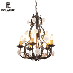 Lampadario in Stile Country Francese per Soggiorno e Hotel, Decorazione in Ferro Scuro con Ceramica Bianca, Lampadario Florentino a Rosa - Product Image 1