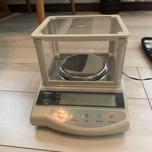 เครื่องชั่งอิเล็กทรอนิกส์ Vibra Ajii-2200 ความจุ 2200 กรัม ความละเอียด 0.01 มิลลิกรัม เครื่องชั่งสำหรับห้องปฏิบัติการ สำหรับการวิจัย การวิเคราะห์ การตรวจสอบคุณภาพ และการทดสอบ - Product Image 2