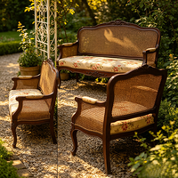 Canapé Chesterfield en cuir de style européen antique français, sectionnel, avec cadre en bois sculpté doré, deux places, rembourrage en éponge, pour salon
