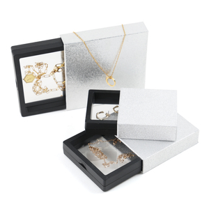 Vassoio in plastica argento lucido con scatola di carta trasparente gioielli da donna tali collane orecchini anelli orologi fatti di cartone - Product Image 1