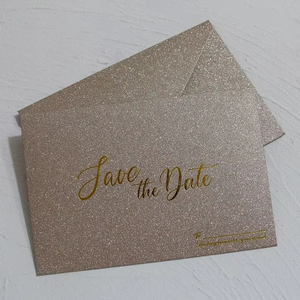 Cartes de mariage personnalisées avec impression dorée sur papier pailleté, enveloppes pailletées assorties - Product Image 3