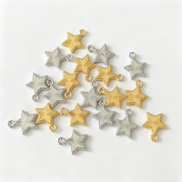 Breloques étoiles en laiton gravées CNC, pendentifs à boucle unique plaqués or/rhodium pour la fabrication de bijoux et la création d'accessoires distinctifs
