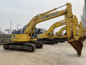 รถขุดมือสอง Komatsu PC228US ขายดี ราคาดี รถขุดไฮดรอลิกแบบตีนตะขาบมือสอง สภาพดี - Product Image 3