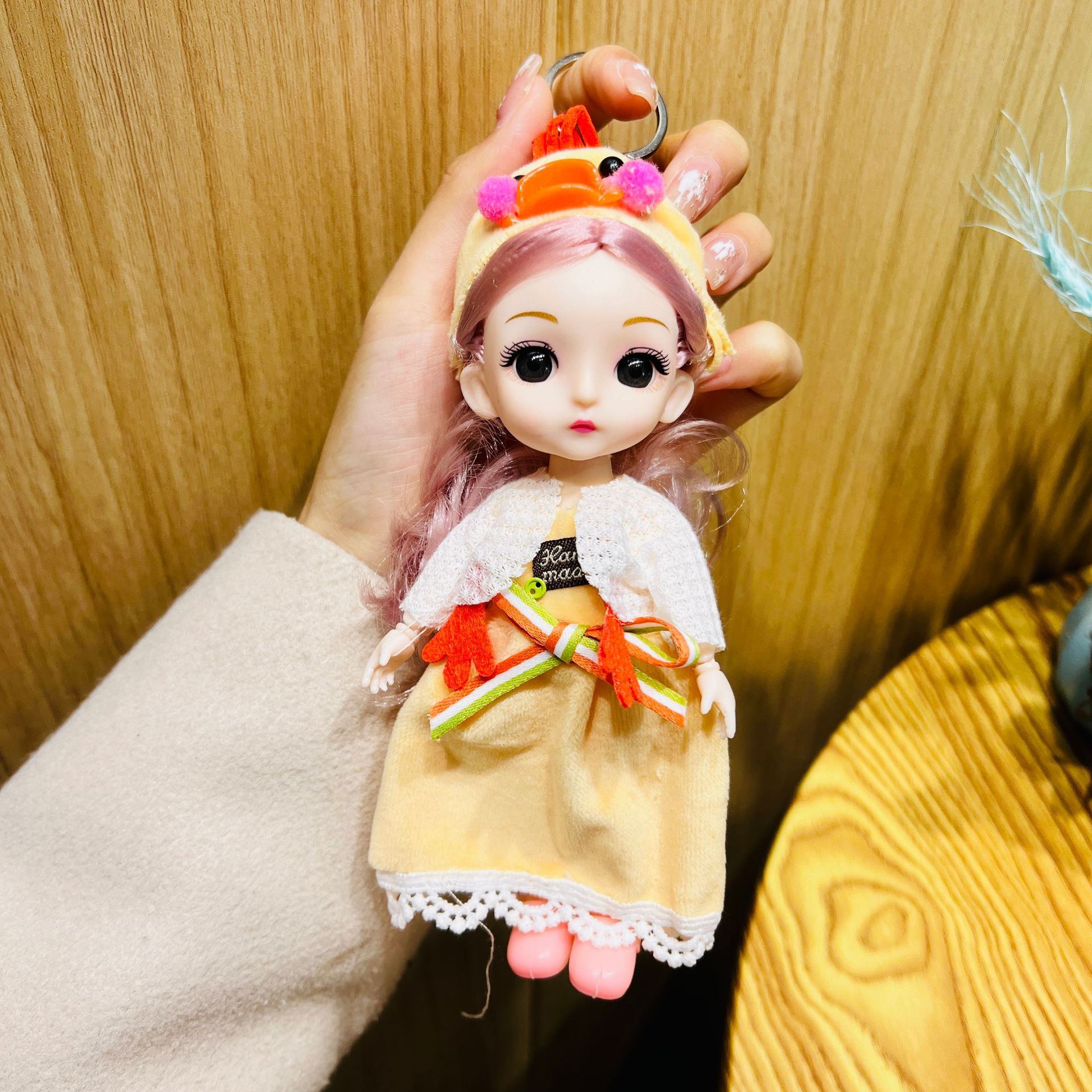 Doll-little yellow chicken headgear yellow