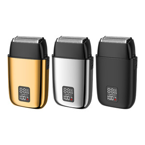 เครื่องโกนหนวดไฟฟ้าสำหรับผู้ชาย พร้อมจอ LCD ชาร์จผ่าน USB กันน้ำระดับ IPX6 ตัวเครื่องโลหะ ใช้งานได้นาน 90 นาที - Product Image 1