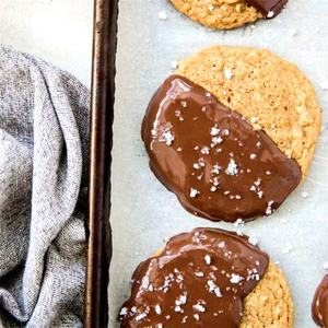 เครื่องเคลือบช็อกโกแลตถั่วลิสงขนาดเล็กแบบใหม่ เครื่องเคลือบช็อกโกแลตอัตโนมัติขนาดเล็ก พร้อมอุโมงค์ทำความเย็น รับประกัน 2 ปี - Product Image 1