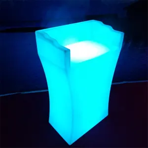 Design moderno de melhor qualidade inteligente podio led iluminação do evento branco pe plástico podio