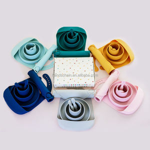 Ensemble de vaisselle pour bébé nouveau-né, assiettes à ventouse, bols, cuillère, bavoir, ours en silicone, ensemble d'alimentation pour bébé avec gobelet - Product Image 6