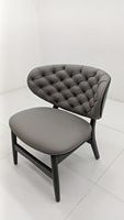 Fauteuil moderne en cuir capitonné avec pieds en bois, chaise longue rembourrée en éponge douce, meubles de salon pour la maison