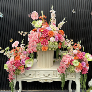 Centrotavola Personalizzato di Alta Qualità con Sfera di Fiori Rosa Intenso da 60cm e Orchidea a Farfalla per Decorazioni Matrimoniali - Product Image 2