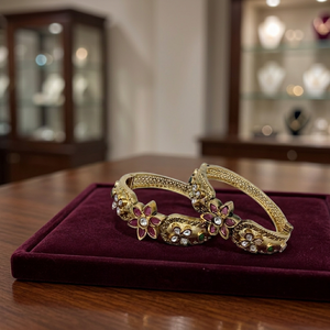 Juego de brazaletes étnicos tradicionales indios chapados en oro antiguo para mujer, con diseño floral, brazaletes de cobre para regalo de boda - Product Image 2