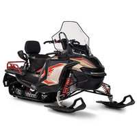 Odes AlpineCross 1000 Pro Moto de neige 1000 cm³ Moteur 4 temps 1000 cm³ 4 cylindres Puissance 1000W Matériaux en acier Capacité de montée 30°