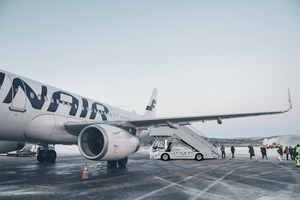 STB44 aeronaves elétricas embarque passageiros escada - Product Image 4