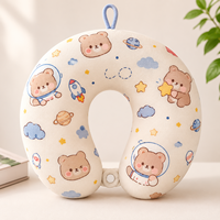 Hoshom Oreiller de voyage en peluche portable en forme de U, motif lapin astronaute de la galaxie, avec attache à pression pour le soutien du cou