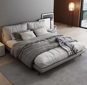 Cama de Cuero de Diseño Sungold, Estructura Cromada Elegante, Cama Doble Personalizada - Product Image 1