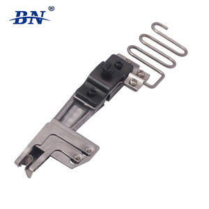 Rechtwinkliger Binder DAYU105 Ordner mit Strick kragen und Ärmeln elastisch für 2 oder 3 Nadelabdeckungs-Nähmaschine - Product Image 4