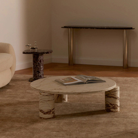 Table basse ovale moderne Cammy Stone Sofita en pierre dorée pour salon, maison, petit appartement, villa, style luxe léger