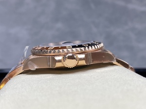 Reloj de lujo personalizado de la fábrica EWE con esfera de hierro tigre GMT 3285 de 40 mm, movimiento mecánico superior, acero inoxidable y cristal para hombre. - Product Image 4