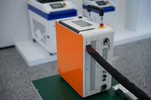 मोबाइल छोटा 500w फाइबर लेजर क्लीनर और लकड़ी के जंग के लिए पेंट रिमूवर, कंक्रीट और पत्थर पर हटाने (एयर-कूल्ड) - Product Image 6