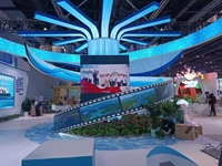 Modul LED Fleksibel Indoor TV Studio Curves, Animasi Dapat Disesuaikan, Kecerahan Tinggi 500cd P1.2-P3, Layar Lengkung Kreatif