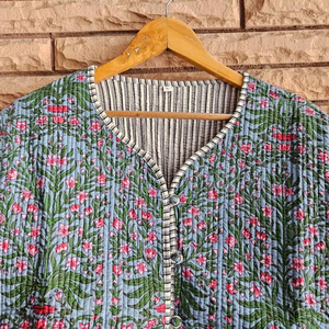 Nouveau manteau matelassé en coton fait main pour femme, style hiver, imprimé indien, style bohème, cadeau pour elle - Product Image 1