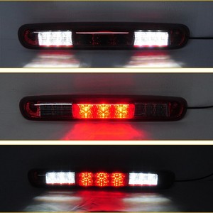 ไฟเบรกดวงที่สามแบบ LED เลนส์สีแดง Auxito สำหรับรถเชฟโรเลต ซิลเวอราโด และ GMC เซียร์รา 1500/2500 ปี 2007-2013 - Product Image 4
