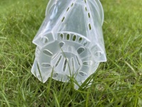 Pots de fleurs en plastique transparent respirant en PP de 5 pouces avec une capacité de 0,5 L pour une utilisation suspendue et au sol