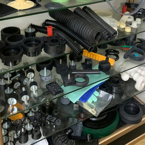 Volledig op maat gemaakte niet-standaard industriële rubberonderdelen, rubberen balgen, rubberen trillingsdempers, op maat gemaakte siliconenproducten - Product Image 1