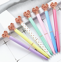 Stylo bille en métal creux en forme de cœur, personnalisable avec logo, prix abordable, mignon, esthétique, durable, à clic, pour étudiants, cadeaux de bienvenue élégants