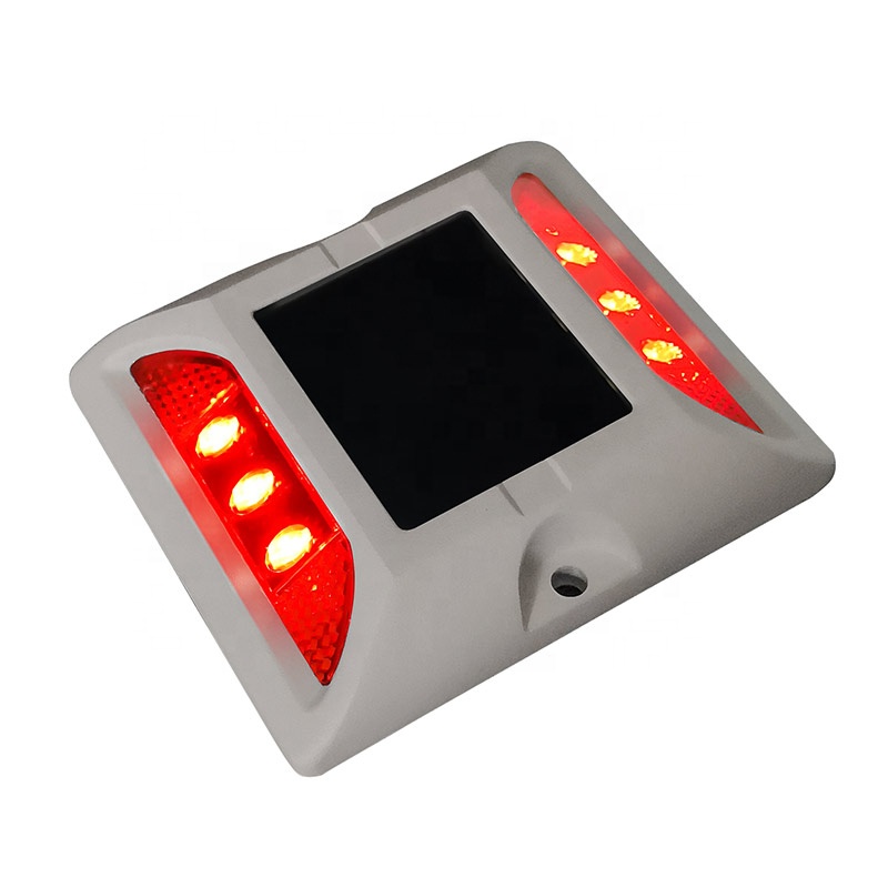 Best quality solar road safety cat eyes road marker mono crystalline solar panel road stud supplier