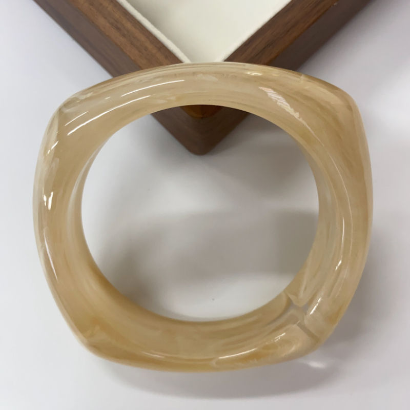 light yellow Diameter4 Thickness2