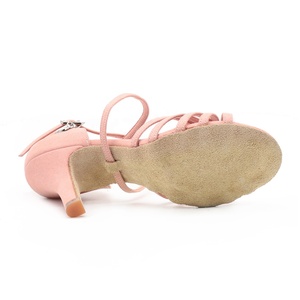 Offre Spéciale en Stock BD danse professionnelle <span class=keywords><strong>Salsa</strong></span> salle de bal pratique <span class=keywords><strong>chaussures</strong></span> rose Performance sandales à talons femmes <span class=keywords><strong>chaussures</strong></span> de danse latine - Product Image 6