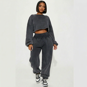 Conjunto de Sudadera Corta y Pantalones Jogger para Mujer, Dos Piezas Casuales, Tela Suave, Corte Regular, Estilo Urbano, Uso Diario - Product Image 1