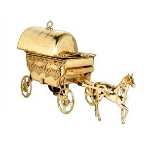 Plat de service de luxe en laiton doré style chariot de cheval, chauffe-plat commercial en fonte pour la restauration, vente en gros - Product Image 1