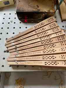 Éventail en bambou personnalisé pour souvenir de mariage, éventail en bois sur mesure en gros - Product Image 2