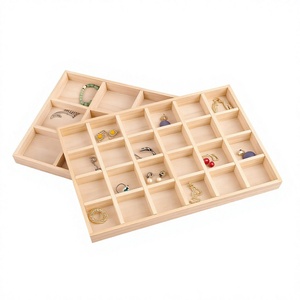 Plateau de présentation et organisateur de bijoux rectangulaire en bois massif haut de gamme pour les bijouteries - Product Image 2