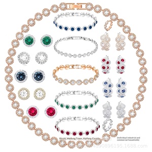 Parure de bijoux Shijia Roman Série Una en alliage, collier, bracelet et boucles d'oreilles incrustés de cristaux ronds étincelants, collection de niche - Product Image 4