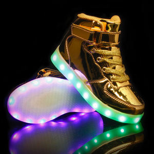 Zapatillas Luminosas con Diseño Personalizado para Niños y Niñas, Zapatos LED con Carga USB, Zapatos de Skate con Luces para Niños - Product Image 4