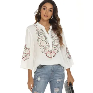 Blusa Blanca Bordada con Flores, Camisa Mexicana de Algodón para Mujer - Product Image 2