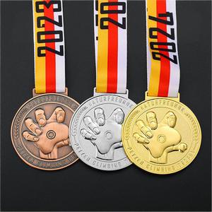 เหรียญโลหะแบบนูน 3 มิติ ผลิตตามสั่ง ทำจากโลหะผสมสังกะสี สีทอง เงิน ทองแดง สำหรับการแข่งขันวิ่งมาราธอน กีฬา และมอบรางวัลสมาชิก พร้อมเคลือบสี - Product Image 2