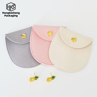 Pochette à bijoux en microfibre personnalisée, petite, avec bouton pression métallique, sac à bijoux anti-poussière doux pour l'emballage et le rangement des bijoux, directement de l'usine HKSCQ