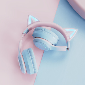 ยงเล่ BT029C หูฟังบลูทูธไร้สายแบบหูแมว RGB ไลท์อัพเกมมิ่งแบบครอบหูพร้อมการชาร์จประเภทซีอายุการใช้งานแบตเตอรี่ 8 ชม. - Product Image 4
