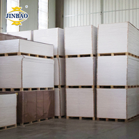 Plaques de mousse PVC co-extrudées ignifuges Jinbao Factory 4x8 pi 3mm 5mm 10mm pour impression publicitaire UV